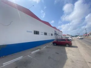 Building on the Main Road of Santa Cruz!