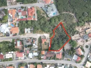 Ponton property land