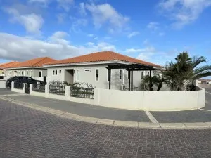 Beautiful Family Home in Monteverde for Rent!