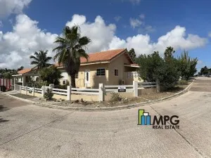 House with Apartment at San Barbola