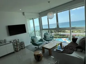 Blue Residence 3-bedroom and 3-bathroom Condo!