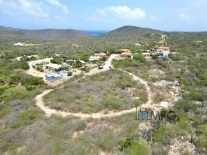 LARGE PROPERTY LAND MON POS FOR SALE