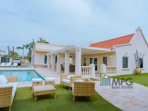 Exquisite Villa!