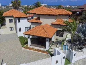 Elegant Noord Kamay Villa — 3 Bedrooms, Pool & Expansion Options